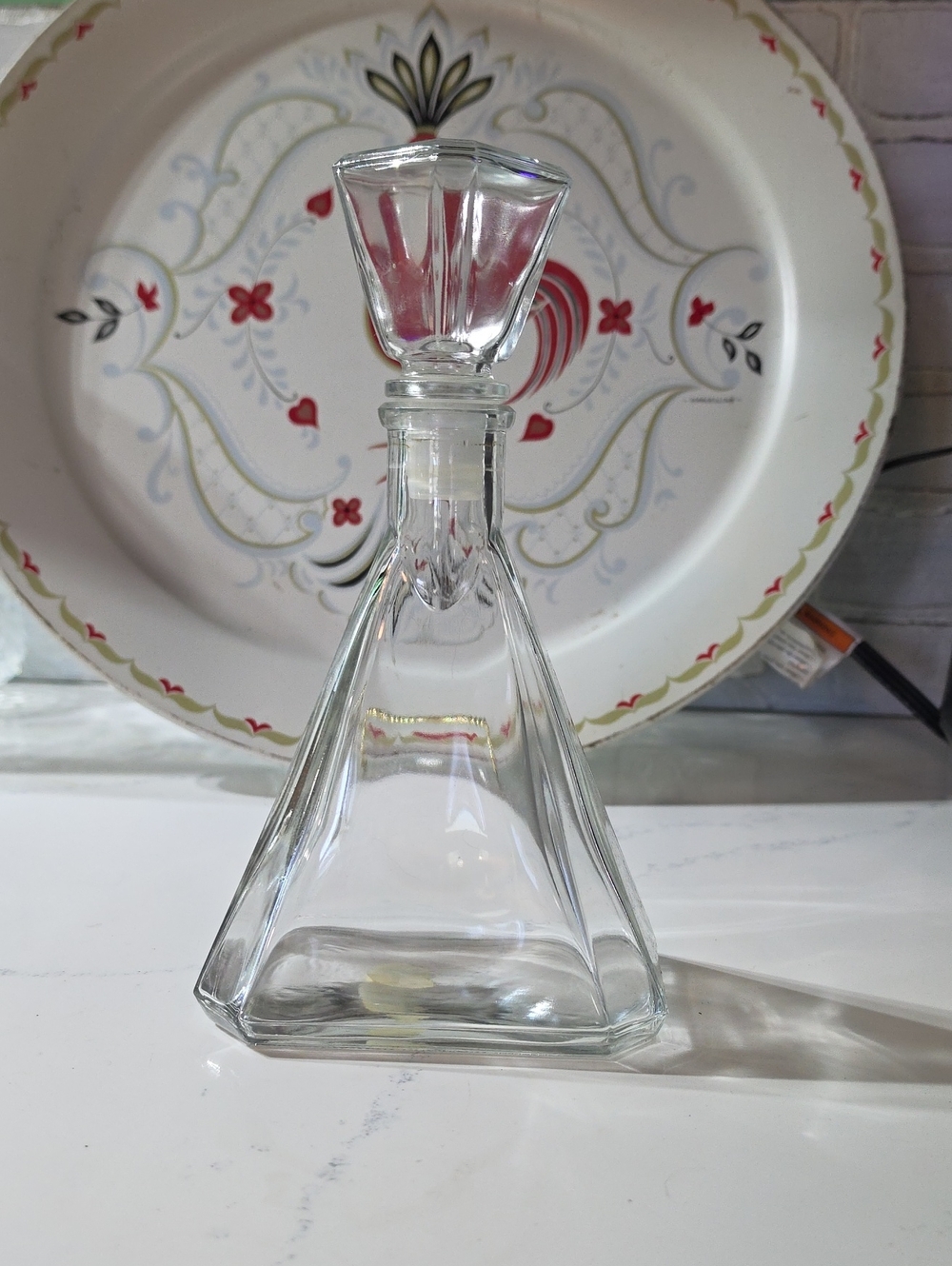 Clear Glass Decanter with Stopper